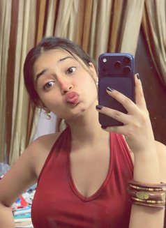 Janvi - escort in Mumbai Photo 1 of 6