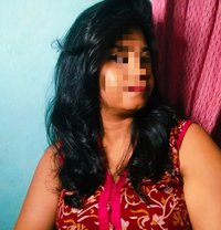 Janvi - puta in Navi Mumbai