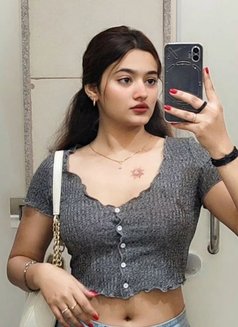 Janvi - puta in New Delhi Photo 3 of 4