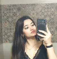 Janvi - puta in Pune