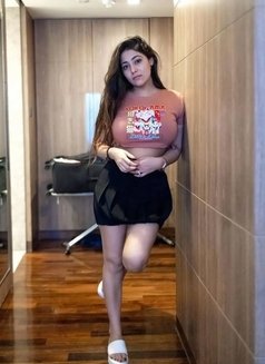 Janvi - escort in Noida Photo 2 of 3