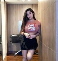 Janvi - puta in Noida Photo 2 of 3