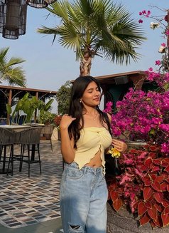 Janvi - escort in Vadodara Photo 1 of 6