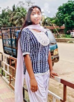 Janvi Live Cam Show & Meeting - puta in Chennai Photo 1 of 3