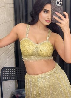 Janvi Sethia in Indian Girl - escort in Paris Photo 5 of 5