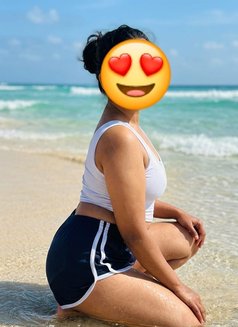 Janvi Sharma - escort in New Delhi Photo 2 of 3