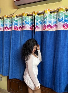 Janvi - escort in Colombo Photo 2 of 4