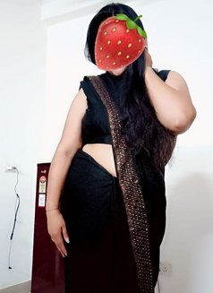 ️Janvi Singh Housewife Cam & Real Meet - escort in New Delhi Photo 2 of 3