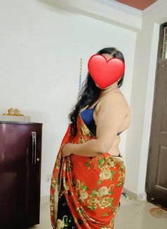 ️Janvi Singh Housewife Cam & Real Meet - escort in New Delhi Photo 2 of 4