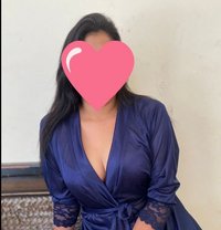 Nidhi - escort in Kanpur