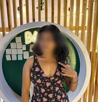 Sanjana - puta in Bareilly