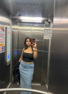 Escort genuin Russian vip model service - escort in Pune Photo 1 of 2