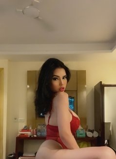Just landed wet Samantha - escort in Macao Photo 13 of 27