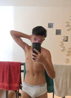 Jarren - Male escort in Angeles City Photo 5 of 8