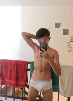 Jarren - Male escort in Angeles City Photo 7 of 8