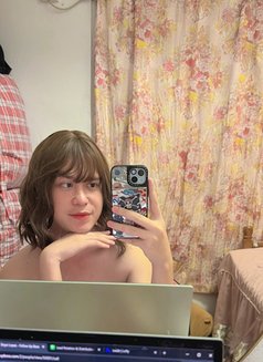 Jase - Transsexual escort in Macao Photo 7 of 7