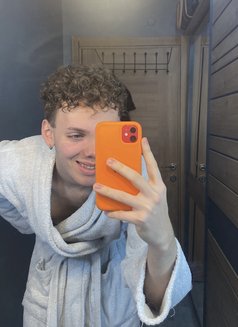 JashTwink - Male escort in İstanbul Photo 3 of 6