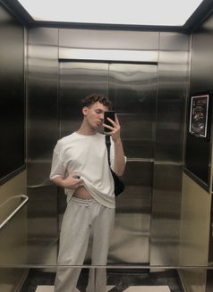 JashTwink - Male escort in İstanbul Photo 6 of 6