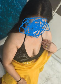 Jasleen - escort in New Delhi Photo 1 of 4