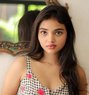 Jasleen - puta in Pattaya Photo 1 of 2