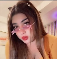 Jasline - Acompañantes transexual in New Delhi
