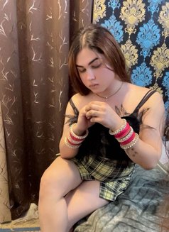 Jasline - Transsexual escort in New Delhi Photo 9 of 9