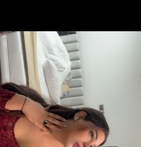 Jasline - Acompañantes transexual in New Delhi