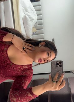 Jasline - Transsexual escort in New Delhi Photo 10 of 15