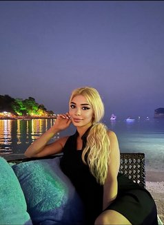 Jasmin - escort in İstanbul Photo 2 of 5