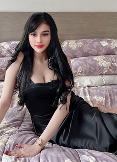 Tasya VIP model Popular - puta in Jakarta Photo 14 of 18