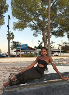 Jasmin - Agencia de acompañantes transexuales in Barcelona Photo 10 of 11