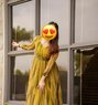 Anvika Oberoi High Class Profile - puta in Hyderabad Photo 2 of 4
