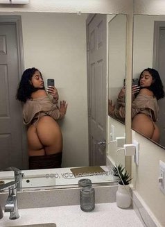 Jasmin - escort in Sydney Photo 2 of 2