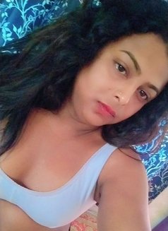 Jasmin - Transsexual escort in Kolkata Photo 2 of 3