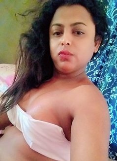 Jasmin - Transsexual escort in Kolkata Photo 3 of 3