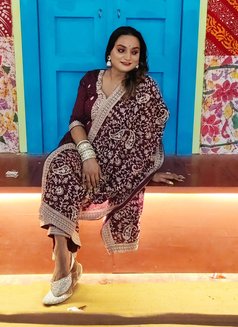 Jasmin - Transsexual escort in Kolkata Photo 7 of 7