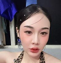 Yuri - puta in Doha