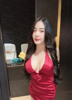 Yuri - escort in Doha Photo 3 of 8