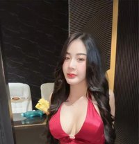 Yuri - puta in Doha