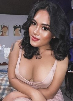 Jasmin Top and Bottom - Transsexual escort in Bali Photo 4 of 10