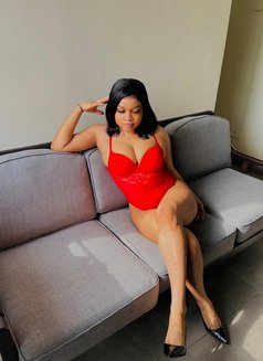 Jasmine - escort in Beirut Photo 4 of 6