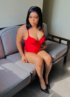 Jasmine - escort in Beirut Photo 5 of 6