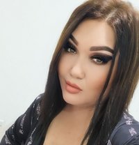 Yasmin - escort in Muscat Photo 1 of 5