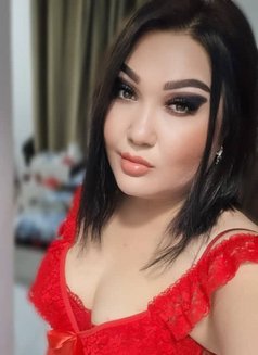 Yasmin - escort in Muscat Photo 5 of 5