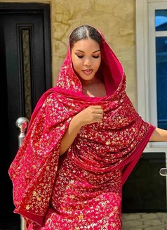 Jasmine - escort in Dubai Photo 1 of 4