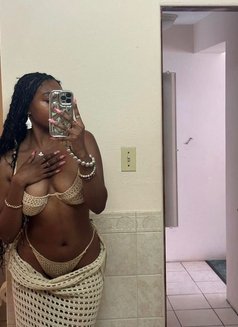 Jasmine - escort in Abuja Photo 1 of 3