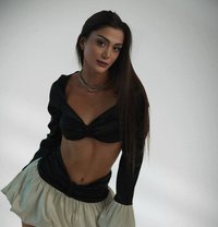 Jasmine - escort in Dubai Photo 1 of 10