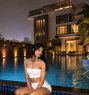 Jasmine - puta in Dubai Photo 1 of 2
