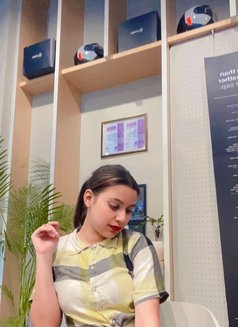 Jasmine - escort in Dubai Photo 4 of 5