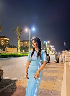Jasmine - puta in Dubai Photo 2 of 4